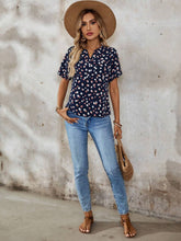 EMERY ROSE Women's Printed Notched Collar Roll-Up Sleeve Shirt Women Blouses Basic T Shirt